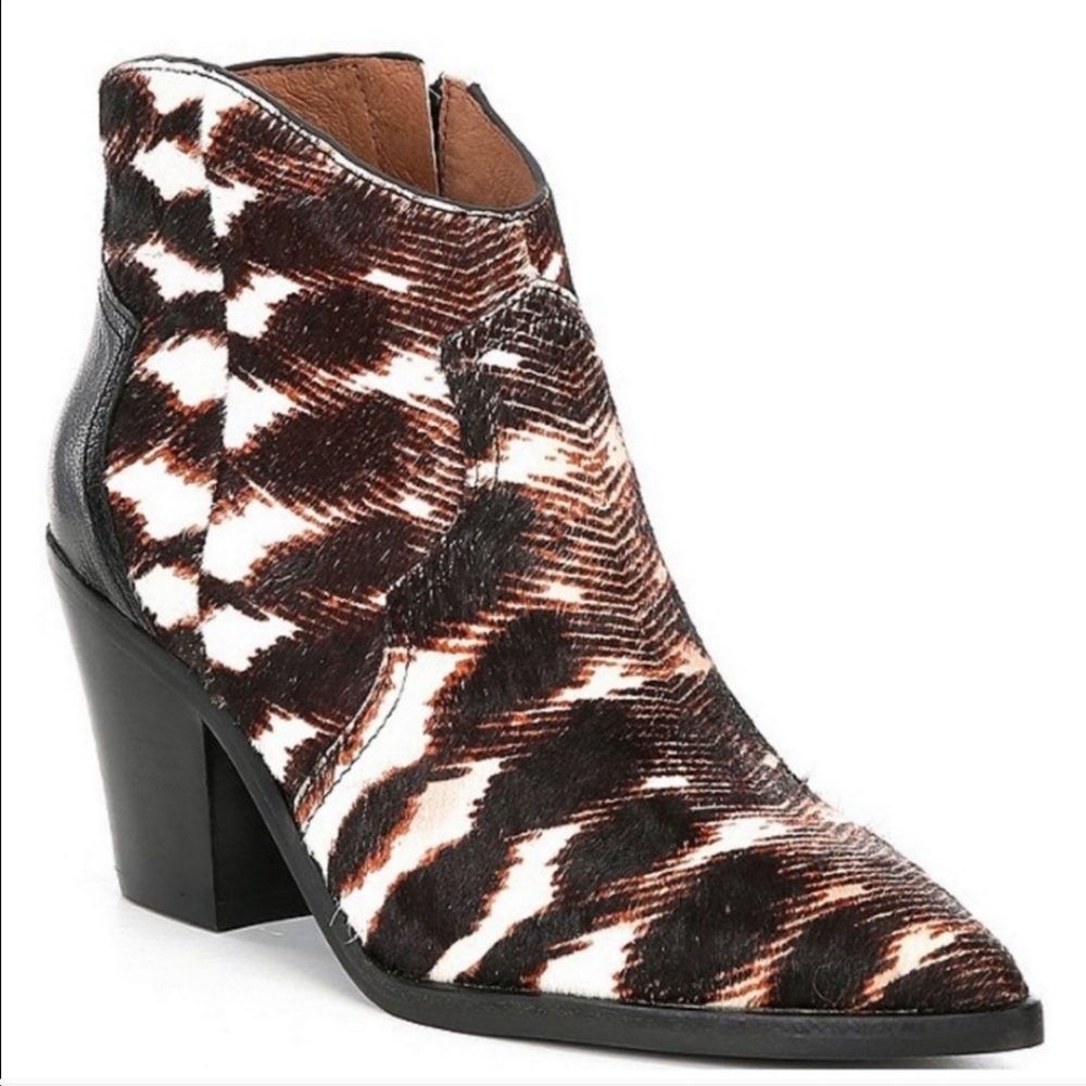 Antonio Melani | size 6 | paytton printed half calf bootie